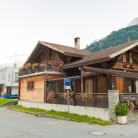 Ristorante Pensione Chalet Stazione Poschiavo Exterior foto