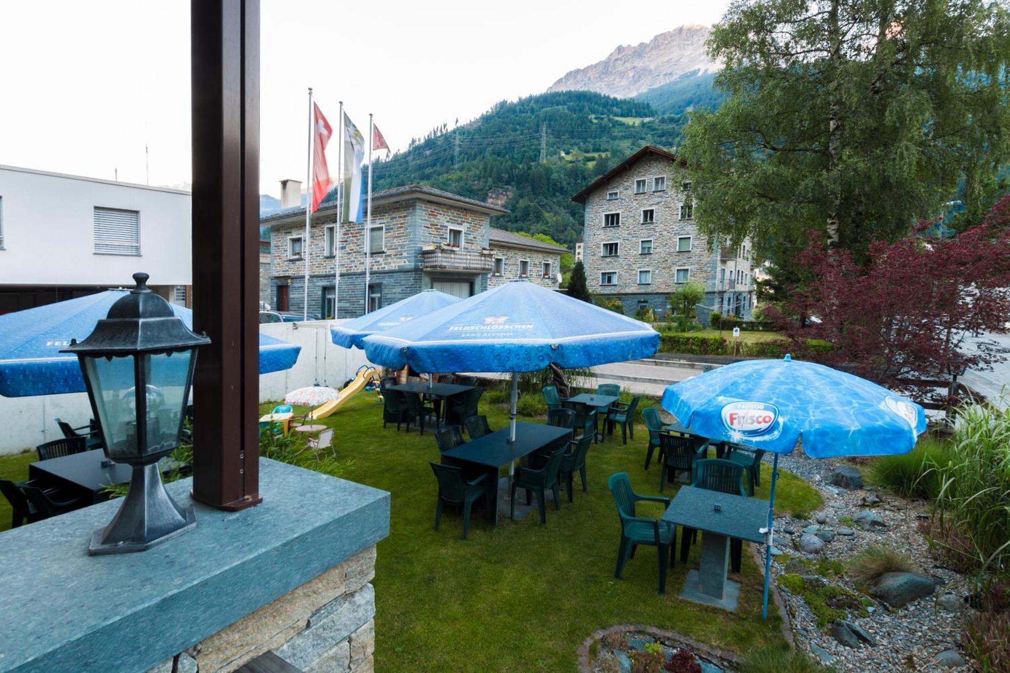 Ristorante Pensione Chalet Stazione Poschiavo Exterior foto