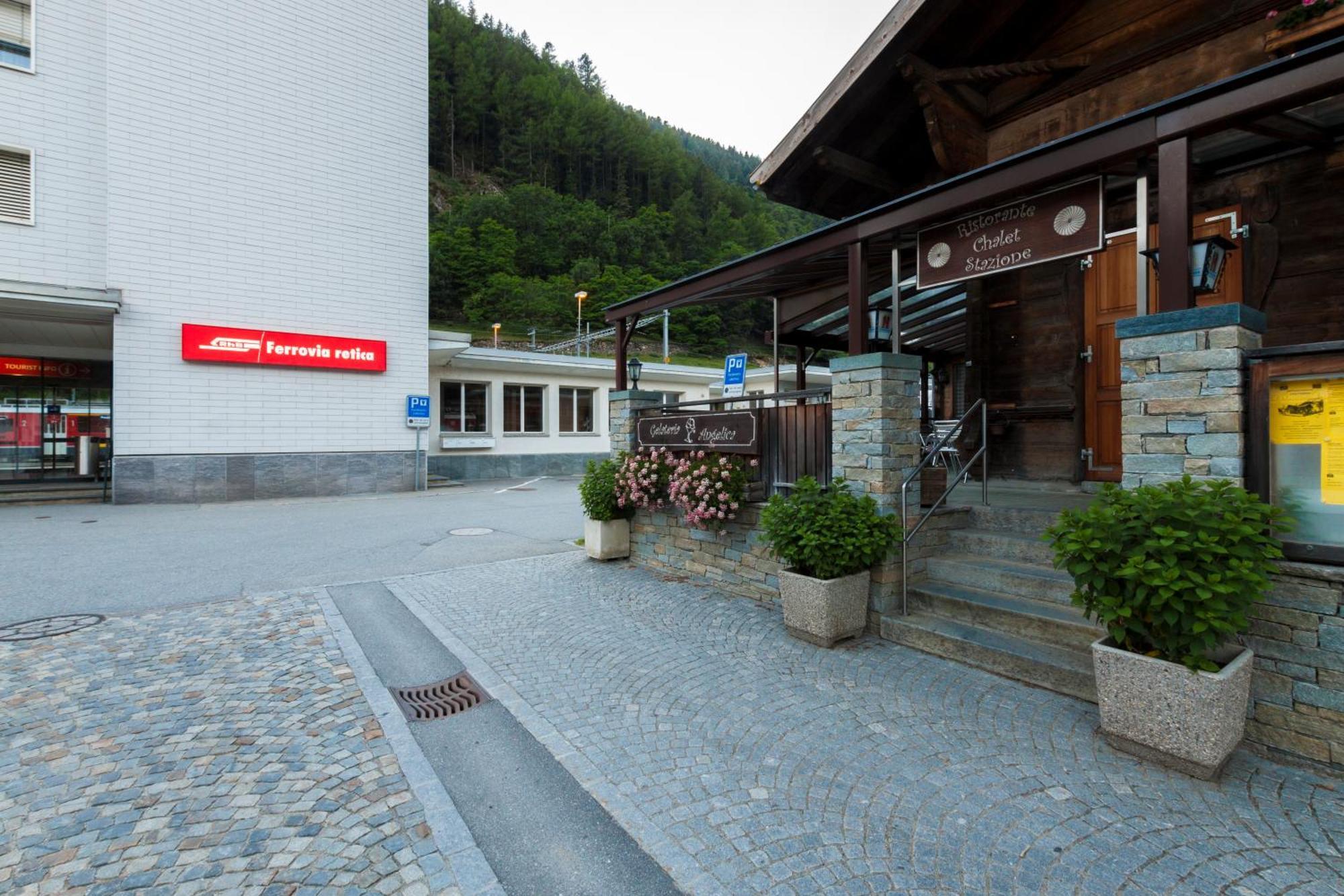 Ristorante Pensione Chalet Stazione Poschiavo Exterior foto