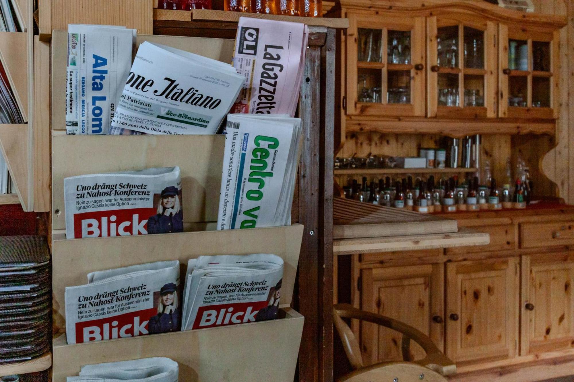 Ristorante Pensione Chalet Stazione Poschiavo Exterior foto