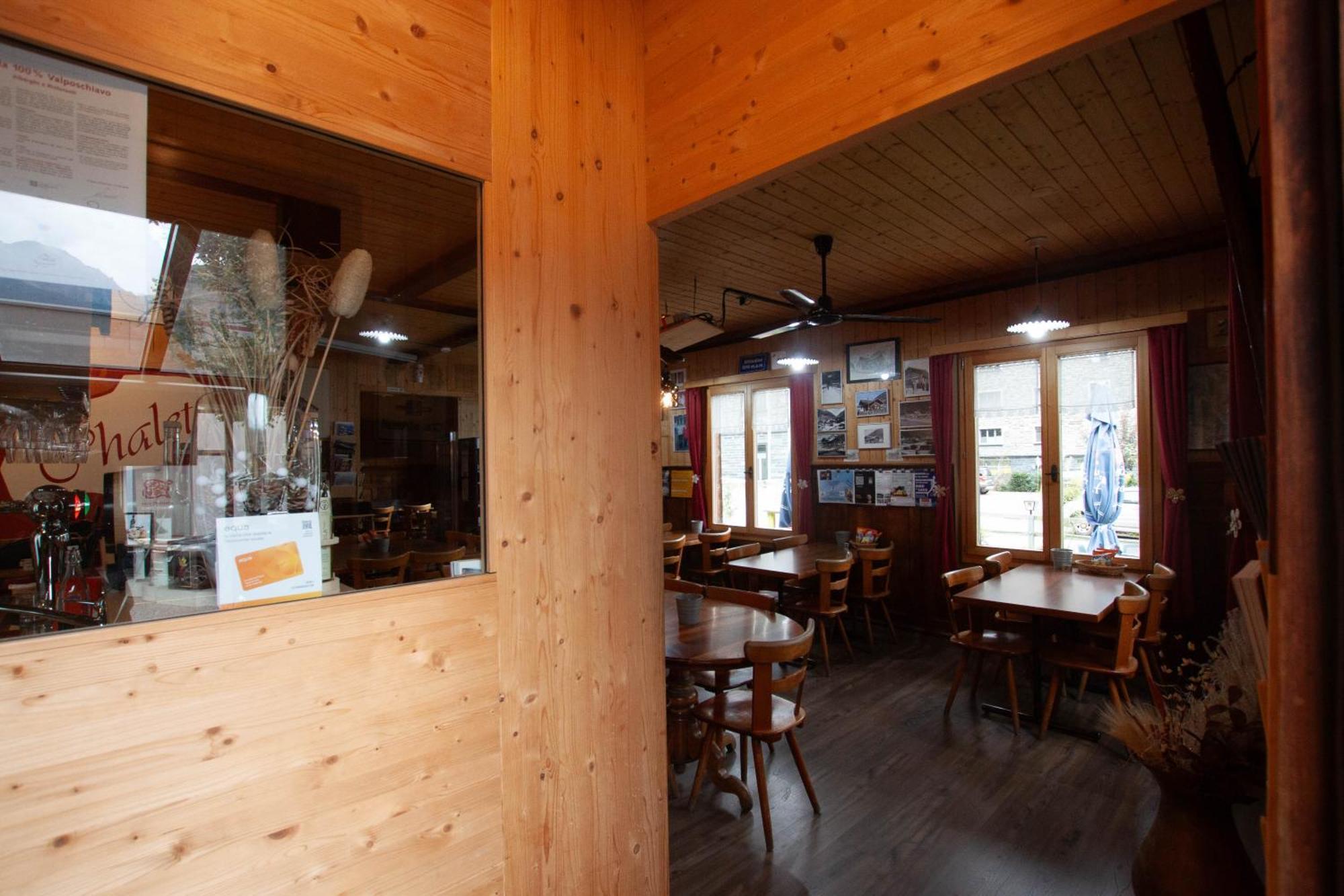 Ristorante Pensione Chalet Stazione Poschiavo Exterior foto